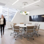 ICF Una Swivel Chair With Armrests Mesh Office Chair