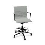 ICF Una 5-Star With Armrests Mesh Stool