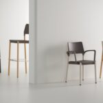 Kusch + Co Arn Frame Chair 4L Lgw Uph 4-Leg Upholstered Frame Chair arrangement view