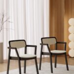 Kusch + Co Embla Frame Chair 4L HB Uph 4-Leg Upholstered High Frame Chair upholstered high-back four-leg chair arrangement