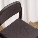 Kusch + Co Embla Frame Chair 4L HB Uph 4-Leg Upholstered High Frame Chair upholstered high-back four-leg chair detail