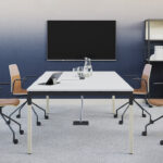 Nowy Styl Vapaa Frame Chair 4S W HB 4-Star Upholstered High Frame Chair