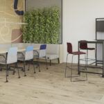 Nowy Styl Vapaa Bar Stool 4L Lgw Uph 4-Leg Upholstered Low Bar Stool