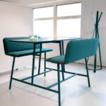 Cascando Piqnic 1300 Four-Person Picnic-Style Table With Integrated Benches