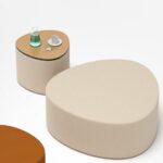 Cascando Pully Island Beistelltisch Cm Side Table Triangular Table in arrangement