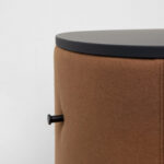 Cascando Pully Pillar Besprechungstisch Gro Cm High Upholstered Triangular Pully Pillar triangular meeting table
