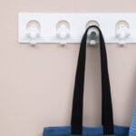 Cascando Hangon 7 Cm 7-Hook Coat Rack Flow coat rack in interior setting